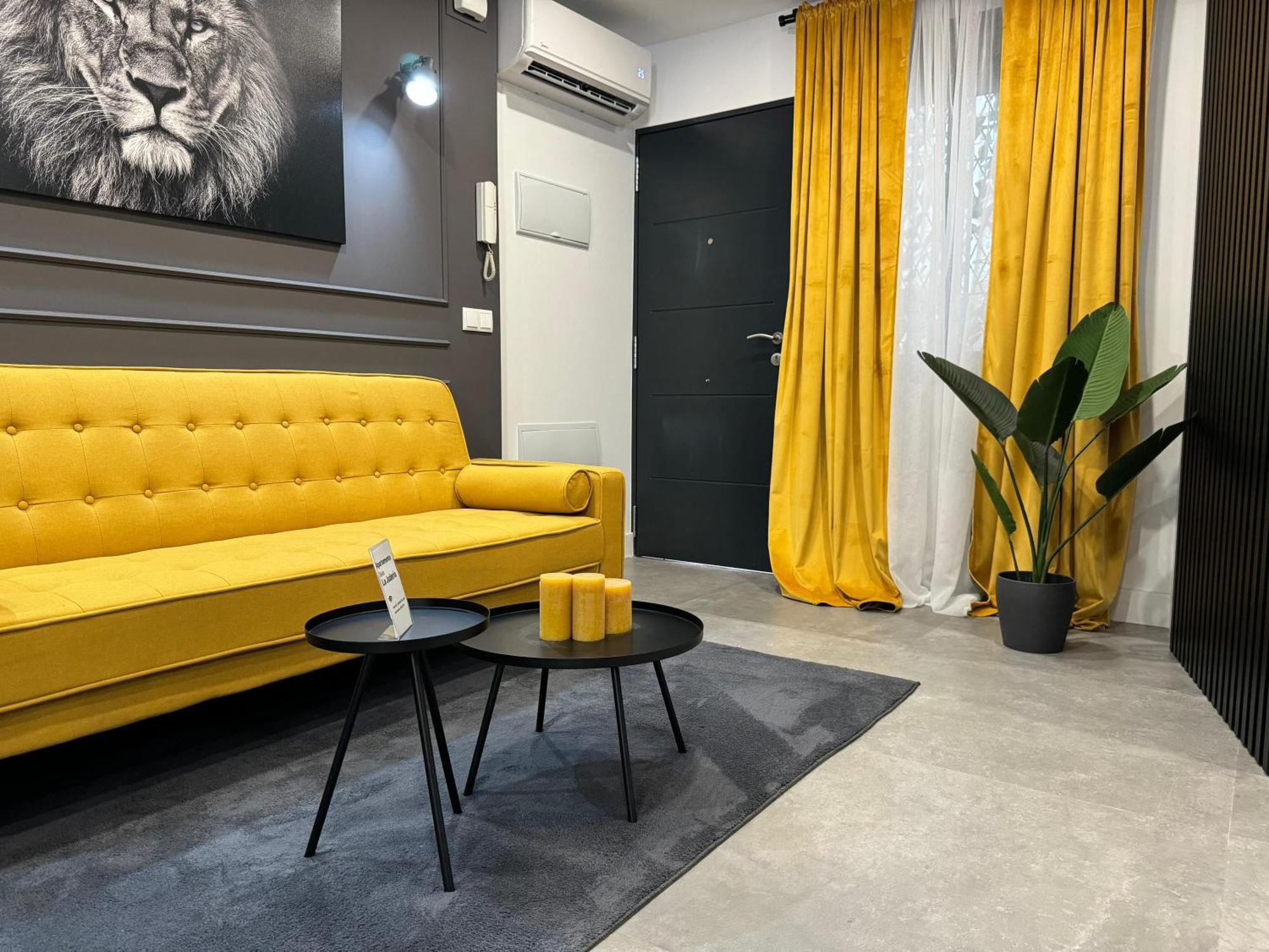 Apartamento Deluxe Lajuderia Con Parking Gratis Cordoba Exterior photo